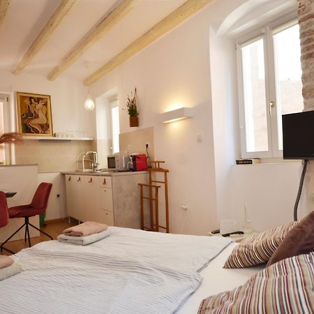 Apartments Lavanda And Oliva Rovinj Exterior photo